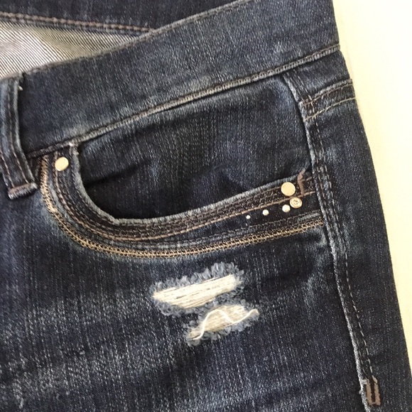 WHBM Noir Slim Ankle Distressed Straight leg Jean - Picture 8 of 12